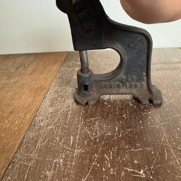 REX 27 Hand Operated Rivet Press ANTIQUE Pat Pend October 9 1900 Cast Iron - Picture 12 of 12